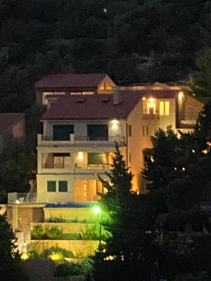 Villa Relax , With Seaview And Two Pools Near Beach Starigrad  Kültér fotó