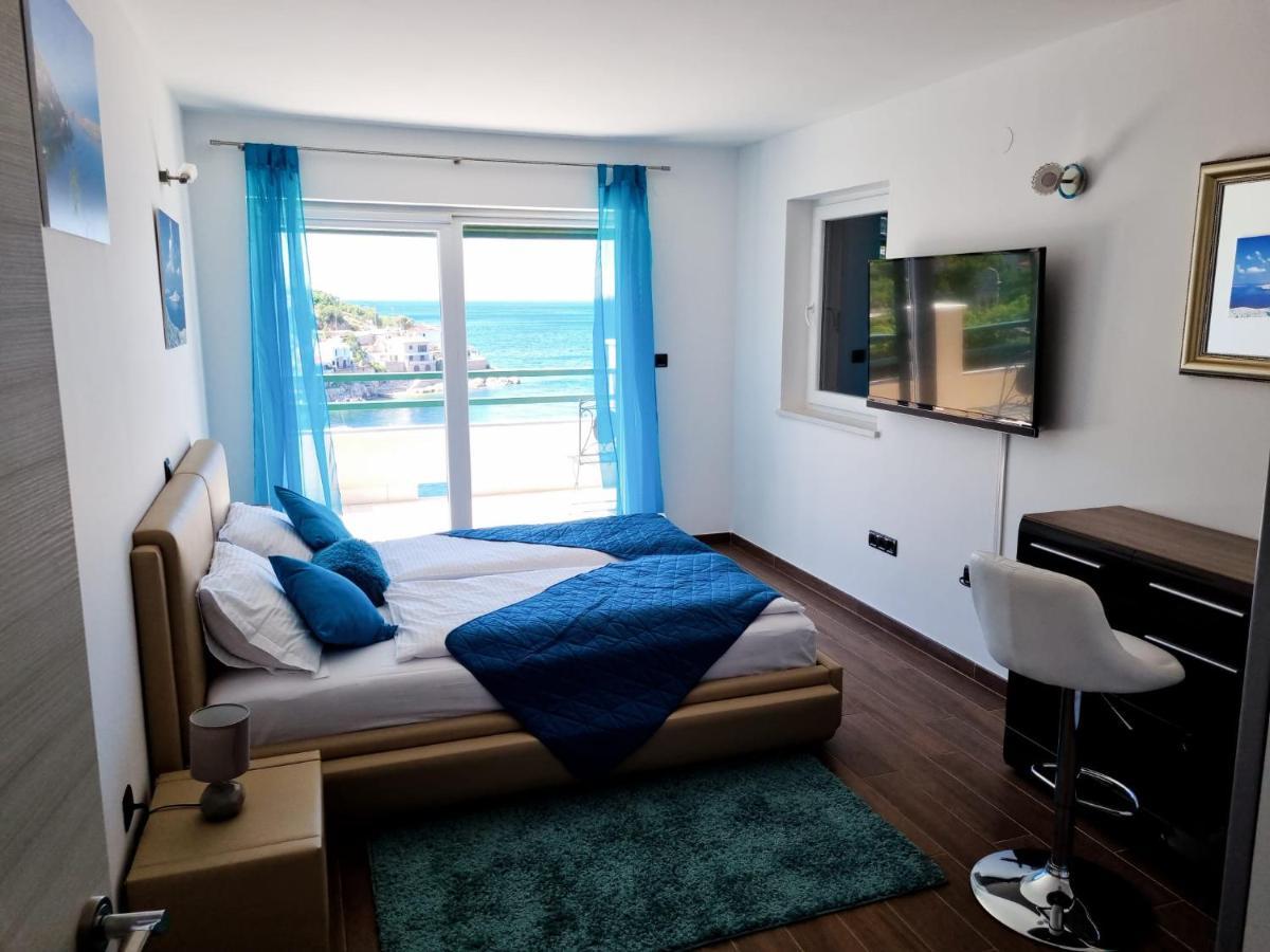 Villa Relax , With Seaview And Two Pools Near Beach Starigrad  Kültér fotó