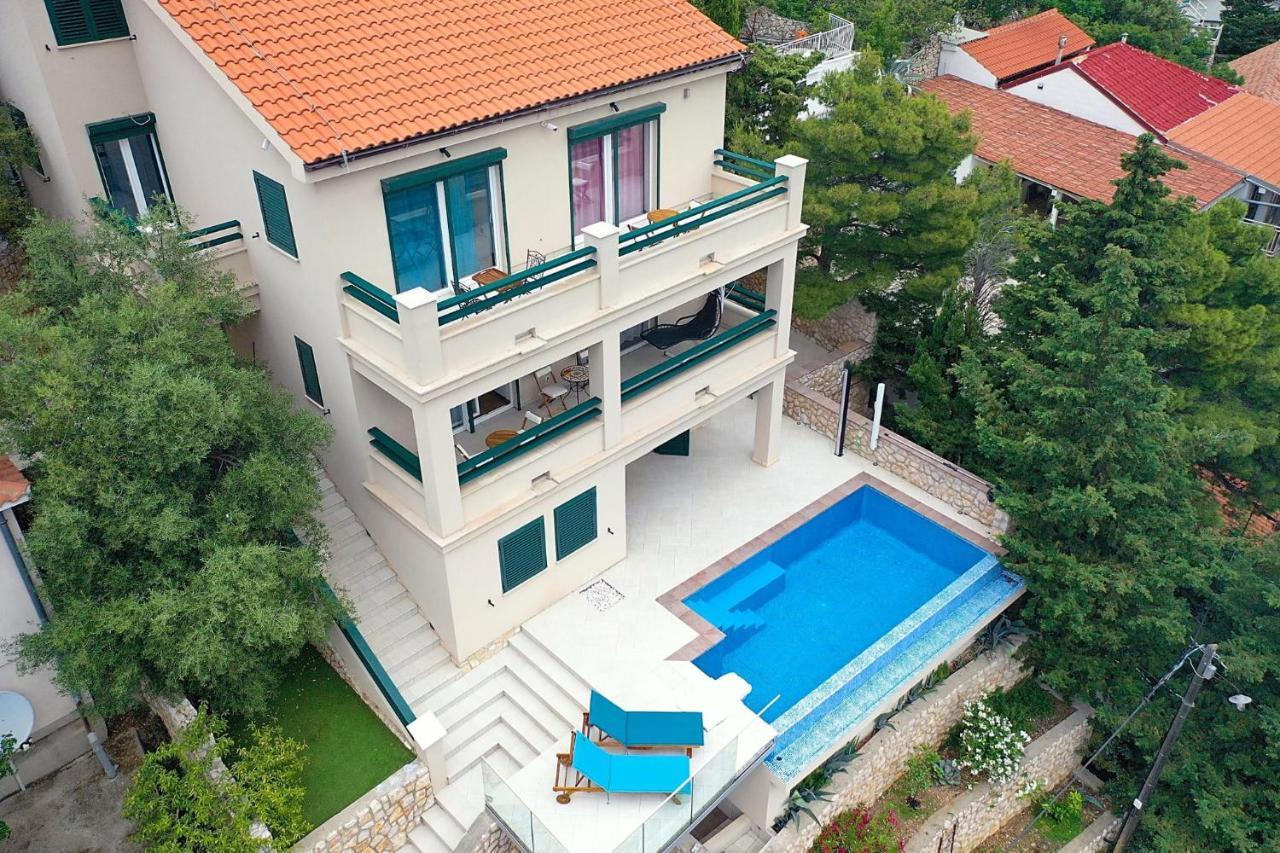 Villa Relax , With Seaview And Two Pools Near Beach Starigrad  Kültér fotó
